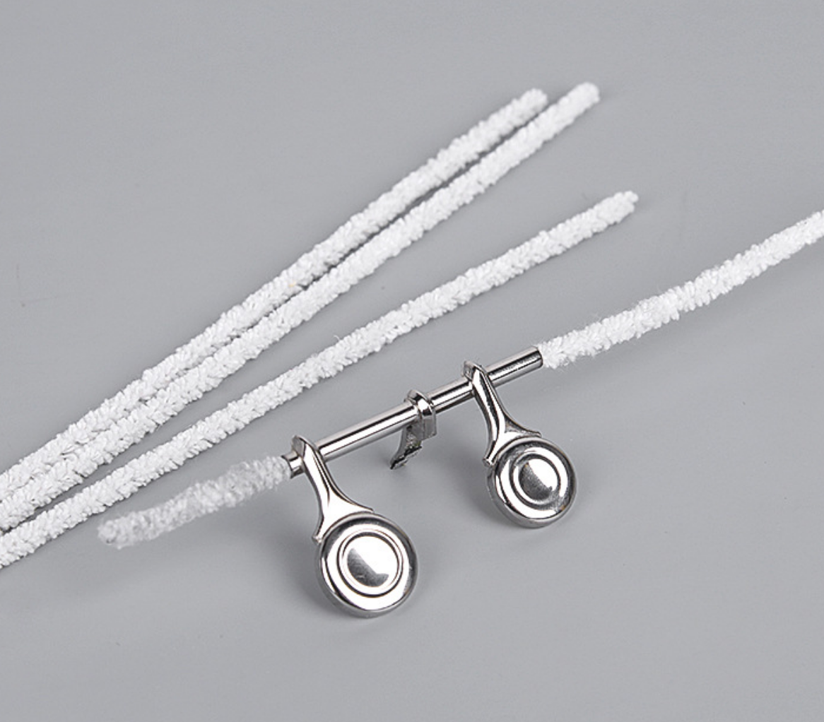 Saxophone key cleaning swabs, flute key cleaning brush, clarinet and wind instrument repair tools